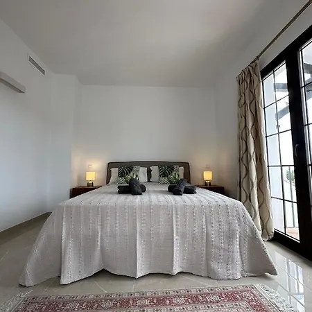 Aldea Blanca Elegant Penthouse In Puerto Banus Appartamento